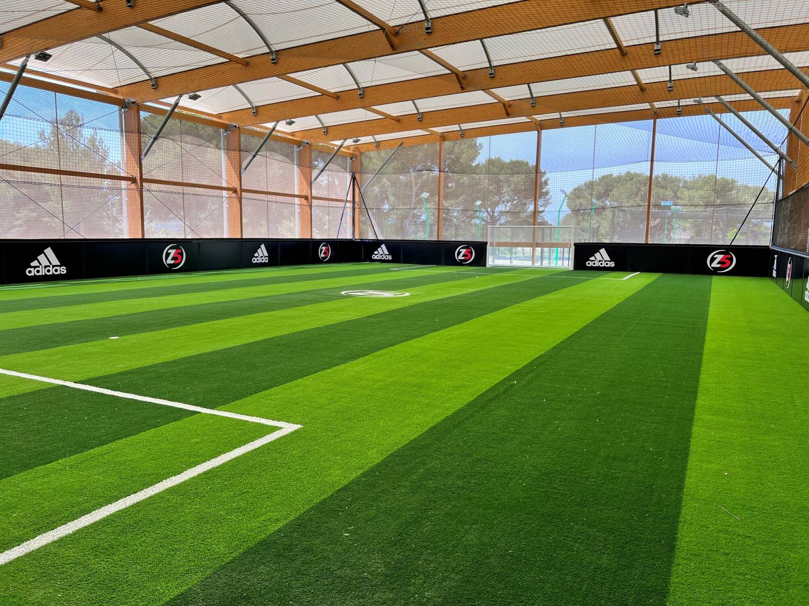 Football en salle ou football extérieur