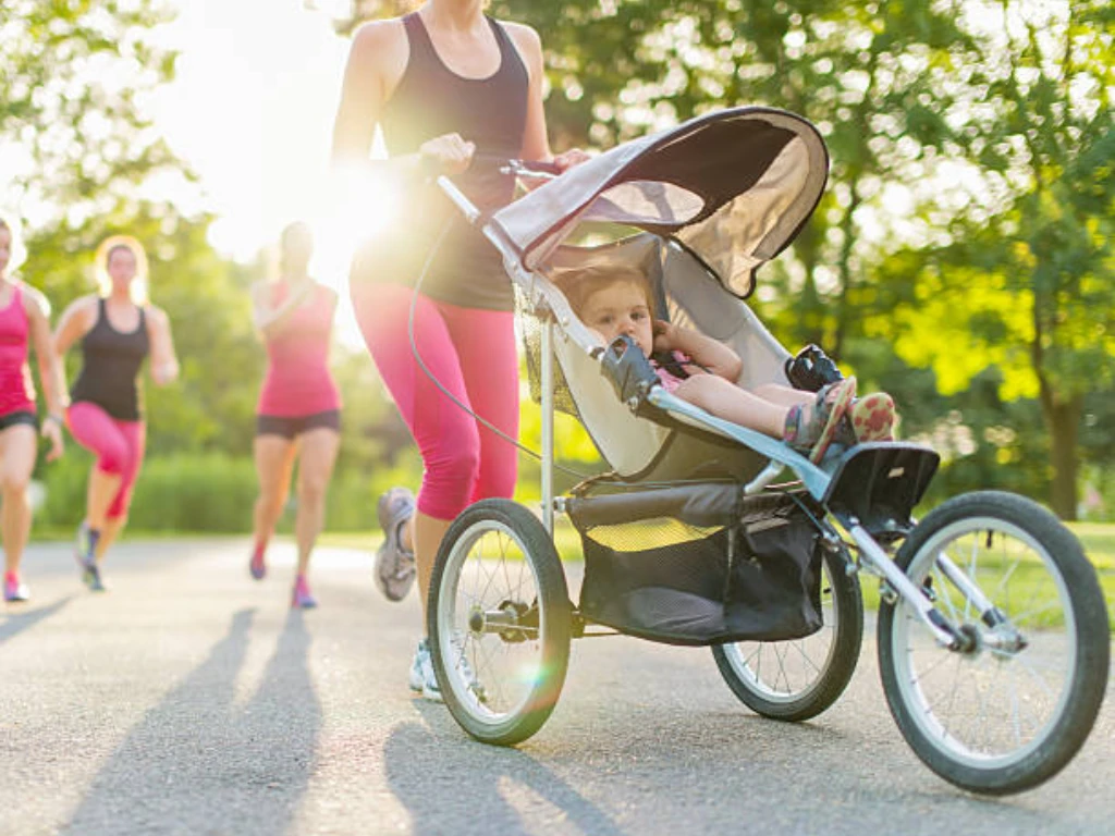 Poussette 3 roues ou 4 roues