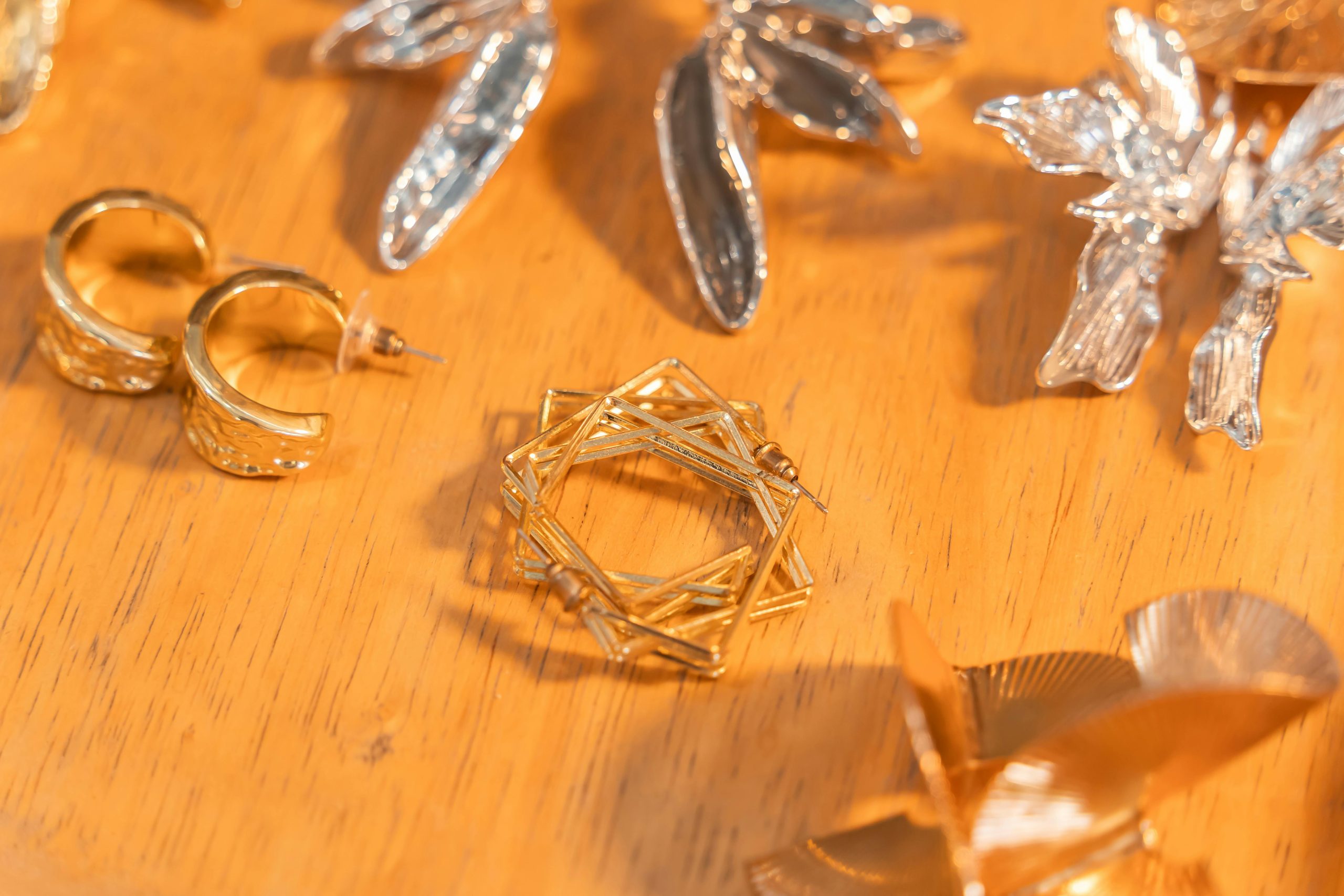 Accessoires dorés ou argentés