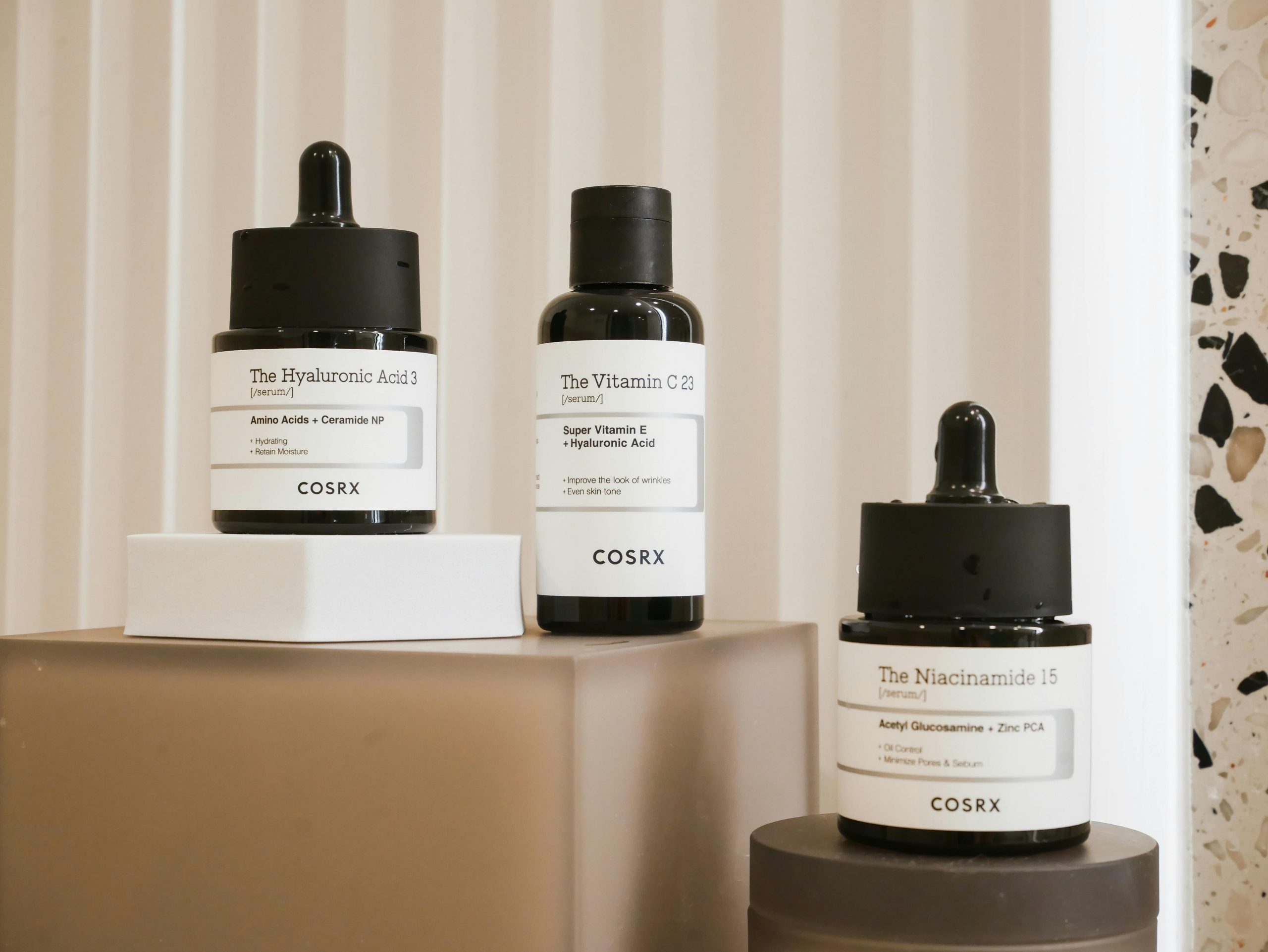 Acide hyaluronique ou niacinamide