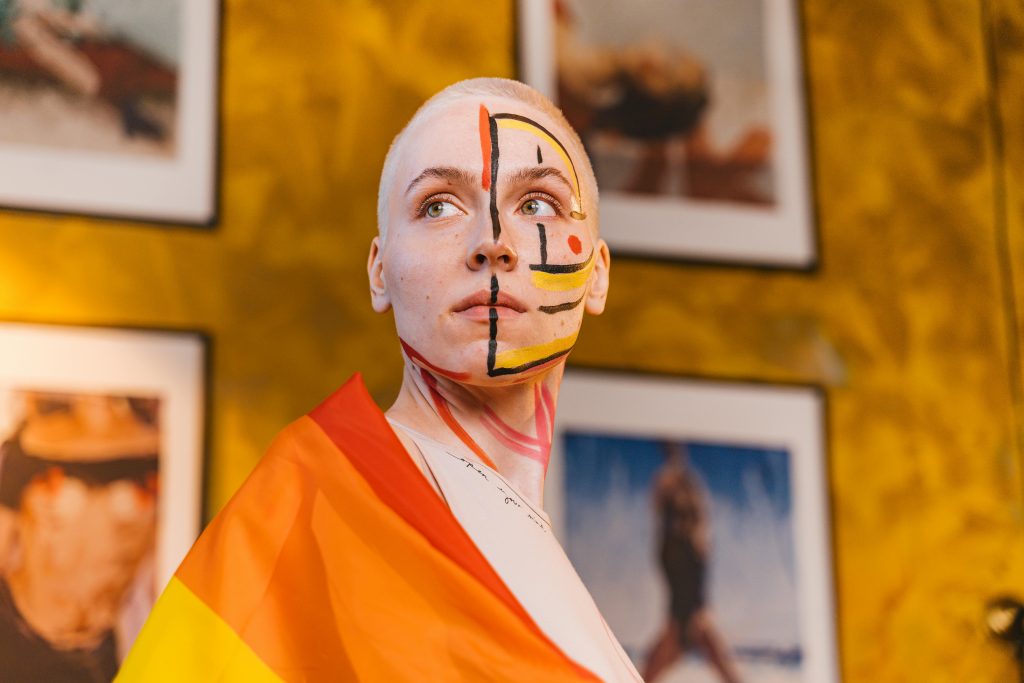 Art moderne contre art contemporain