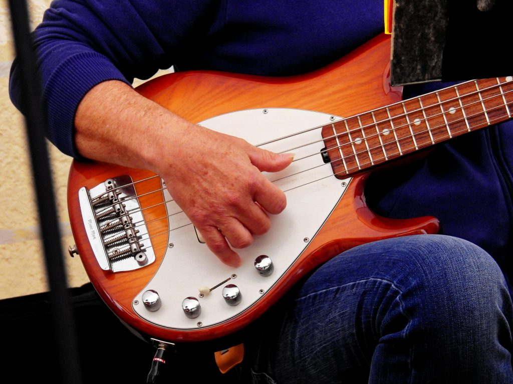 Basse électrique ou acoustique