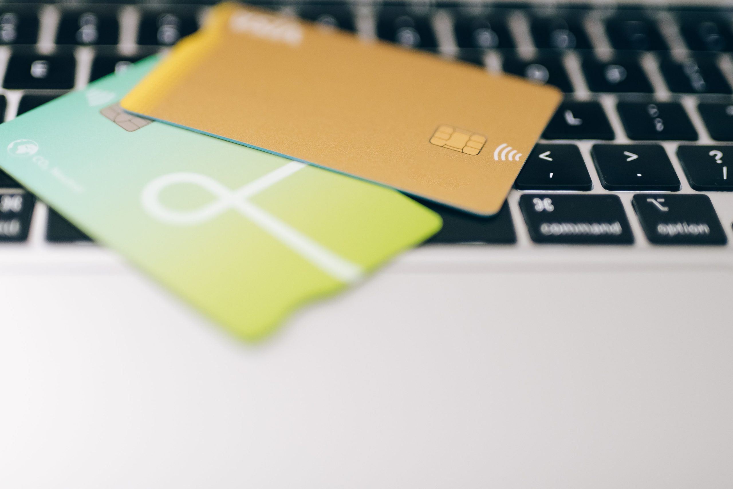 Carte bancaire gratuite face à premium