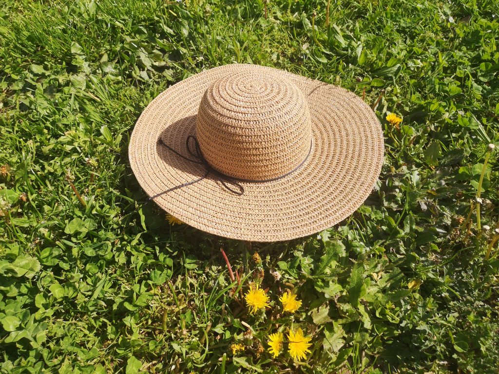 Chapeau de paille ou casquette pour l’été