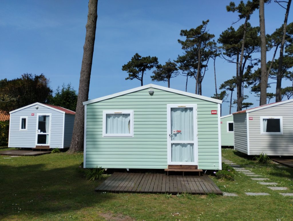 Comparatif vacances en camping et location saisonnière