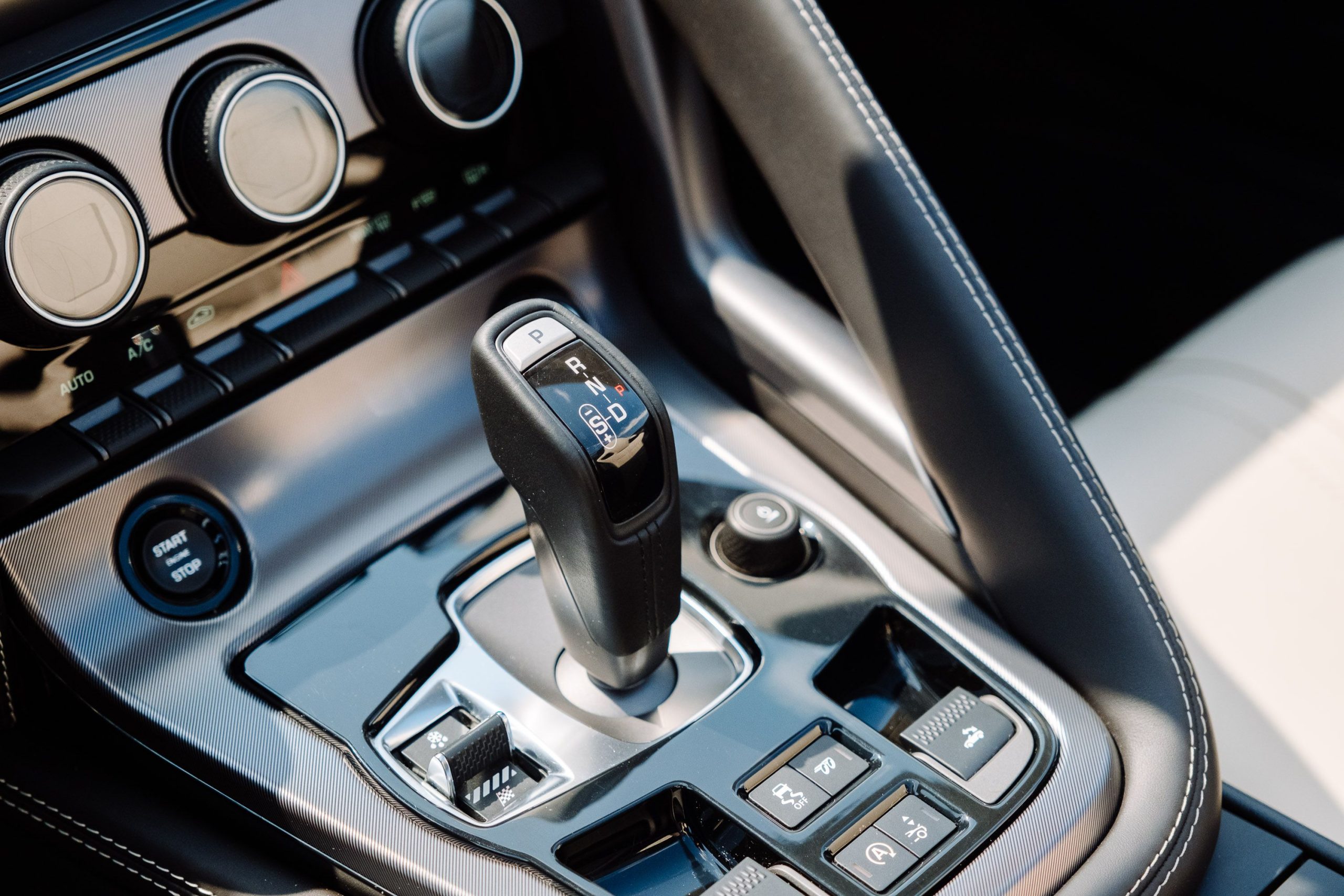 Comparatif voiture automatique et semi-automatique