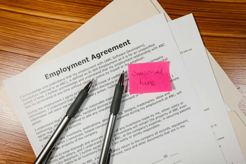 Contrat saisonnier contre intérim