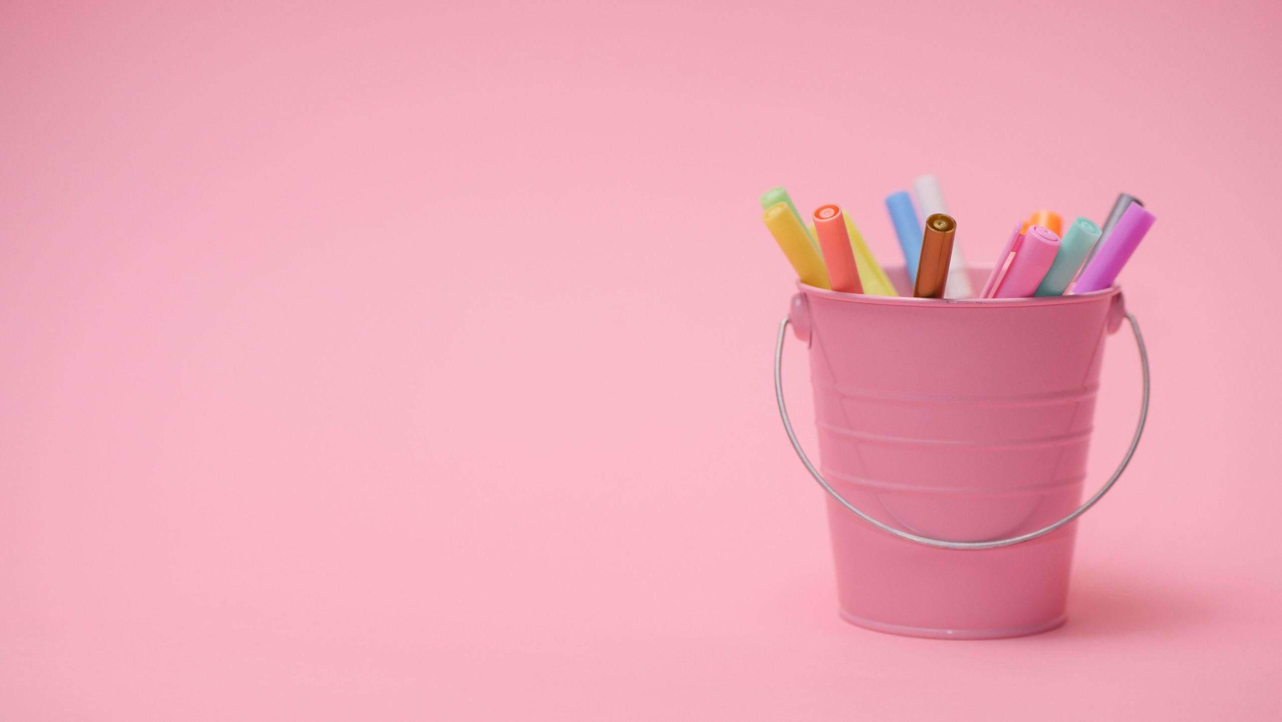 Crayons de couleur ou feutres à alcool