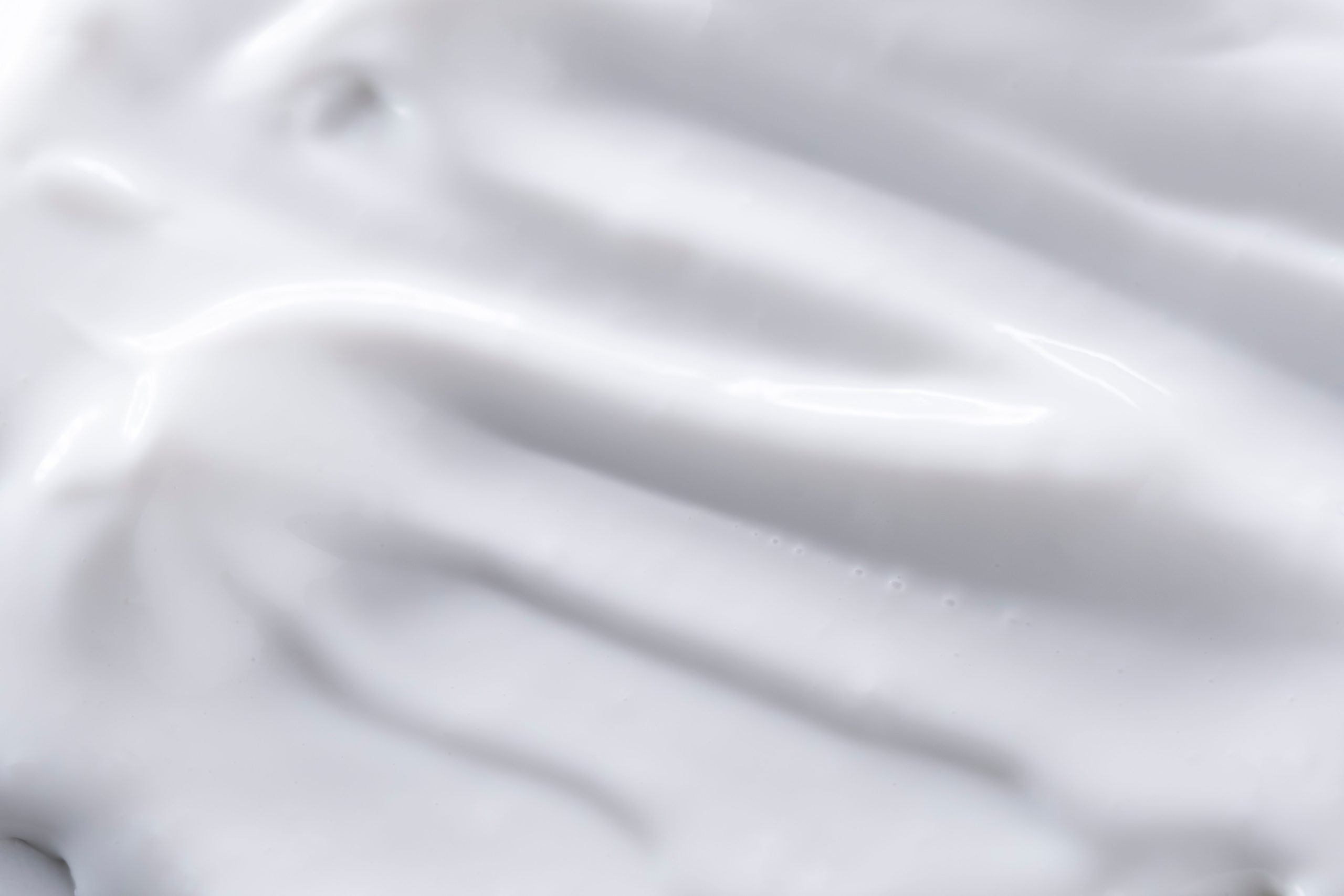 Crème riche face à crème légère