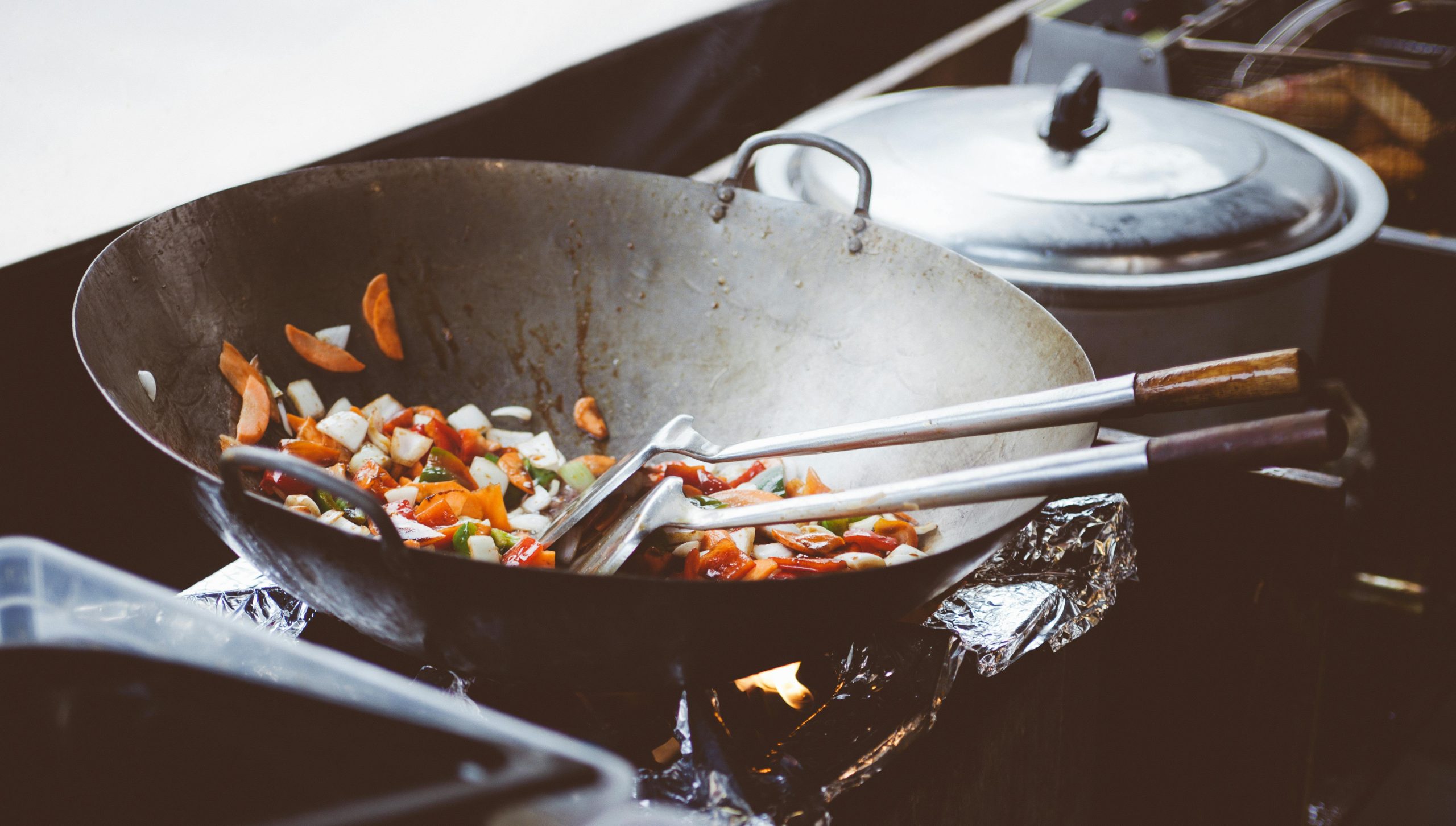 Cuisson au wok ou à la sauteuse