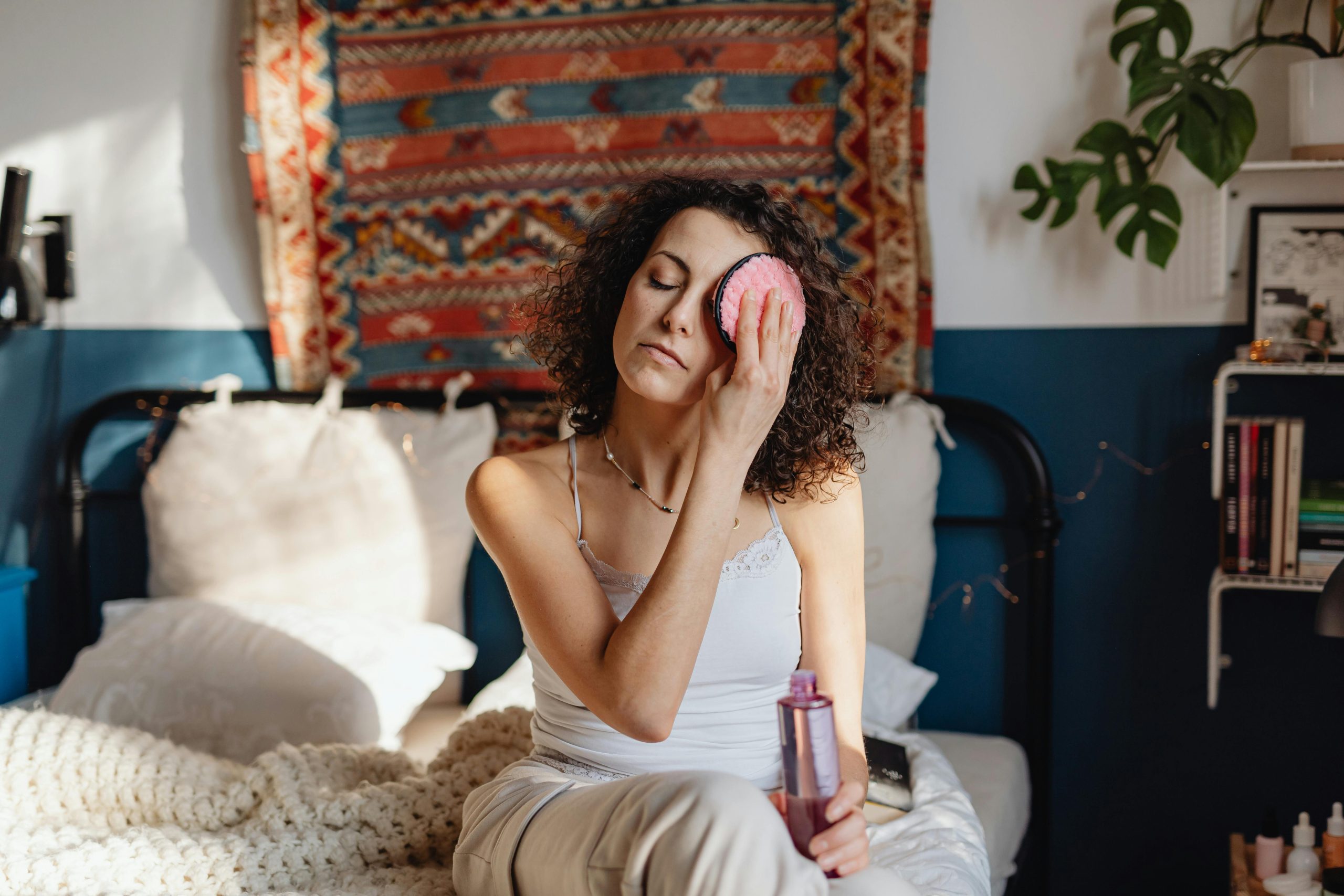 Démaquillage à l'huile contre au lait