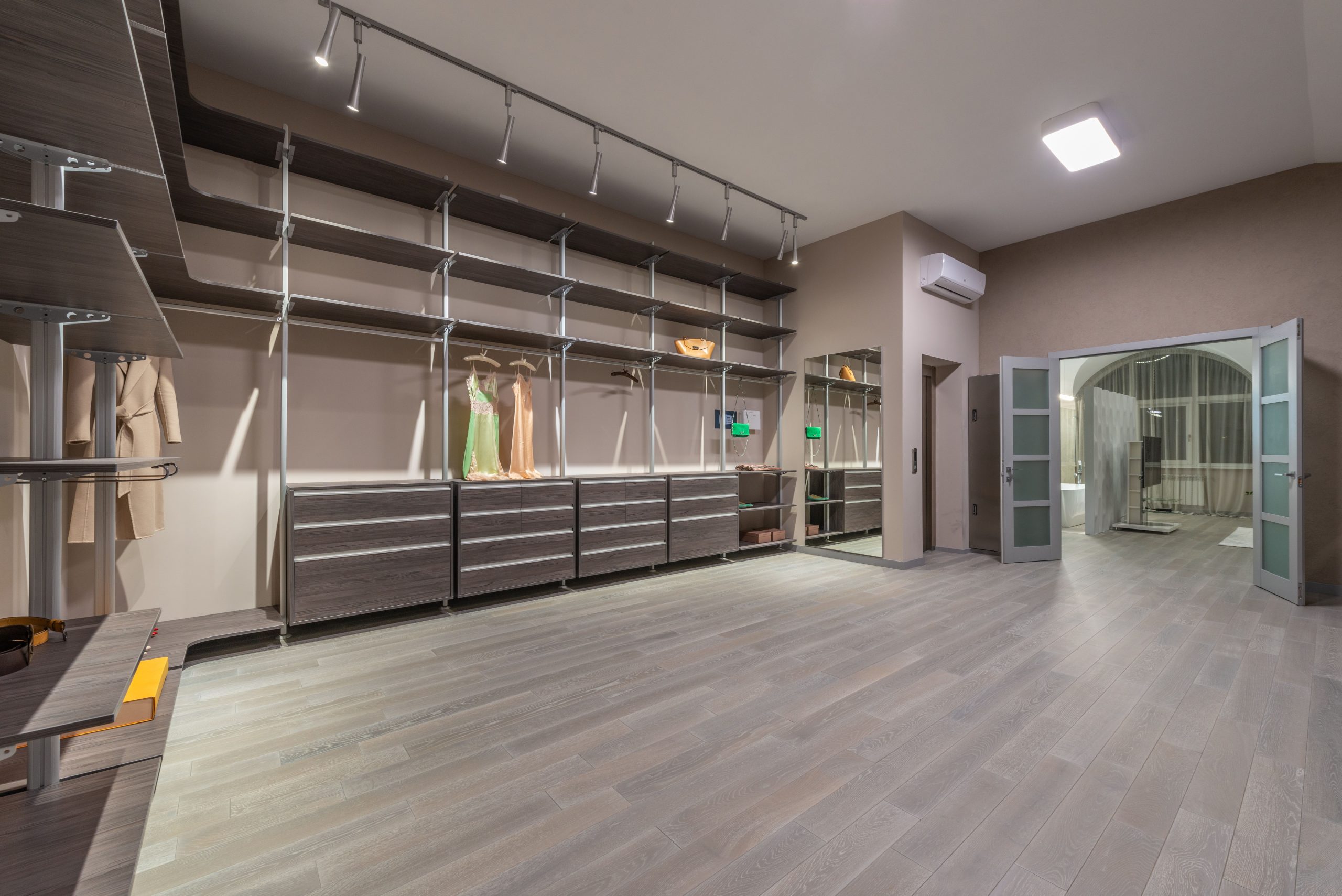 Dressing ouvert contre fermé