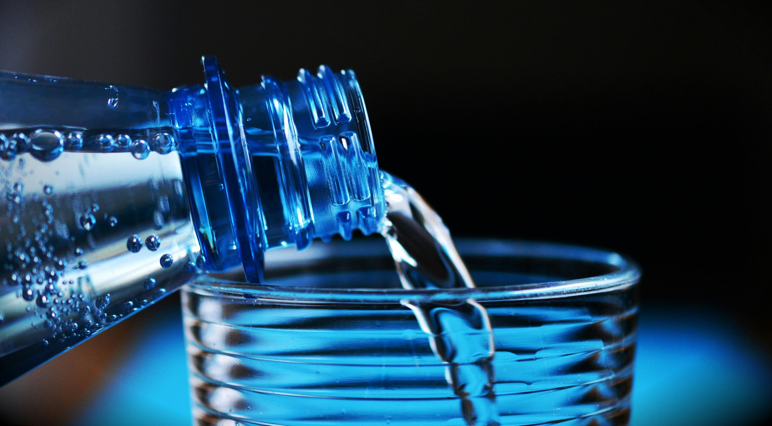 Eau minérale ou eau de source