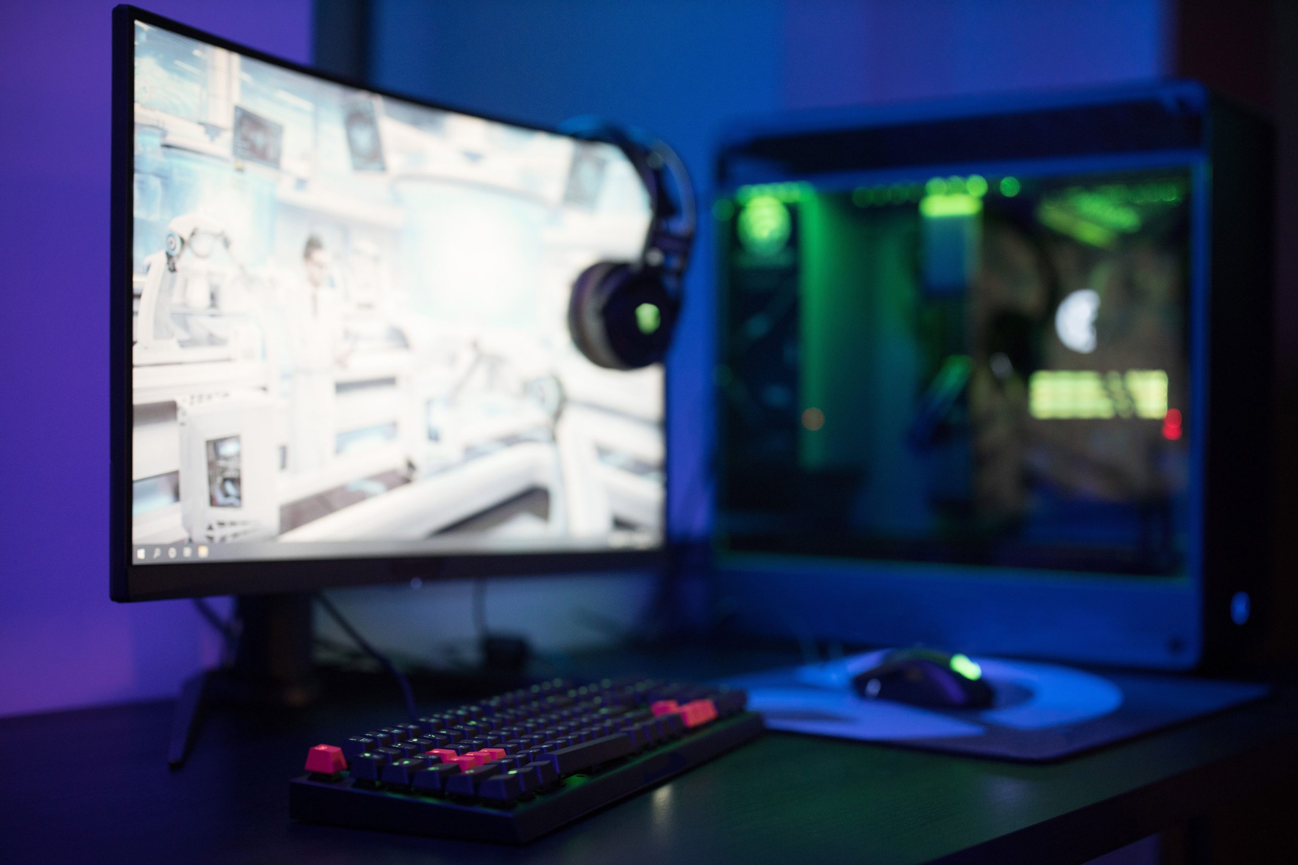 Écran incurvé contre écran plat gaming