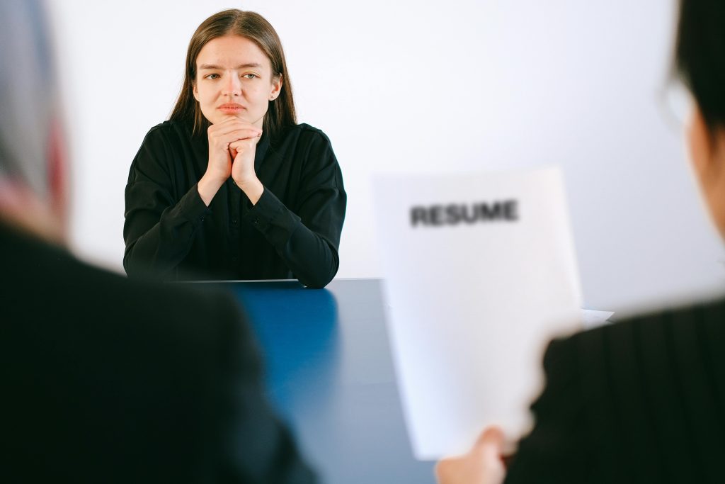 Emploi stable face à emploi flexible