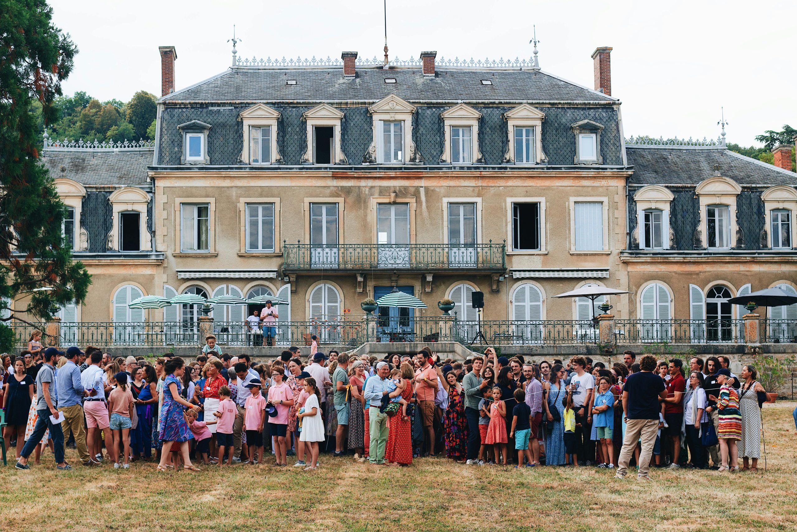 Famille en ville face à famille à la campagne
