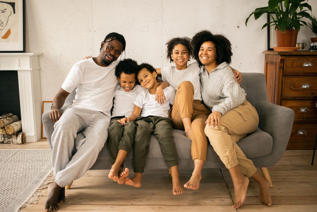 Famille monoparentale vs biparentale