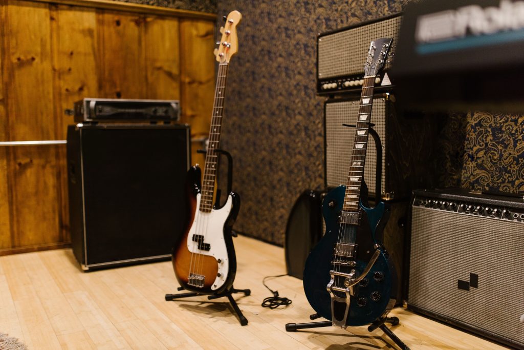 Guitare électrique et basse
