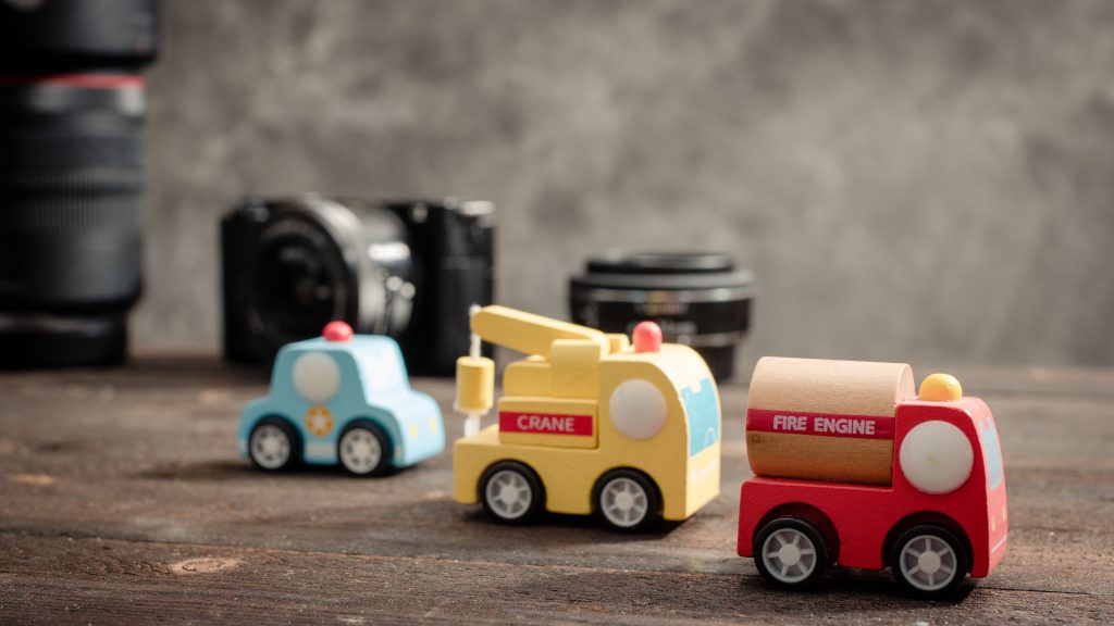 Jouets en bois ou plastique