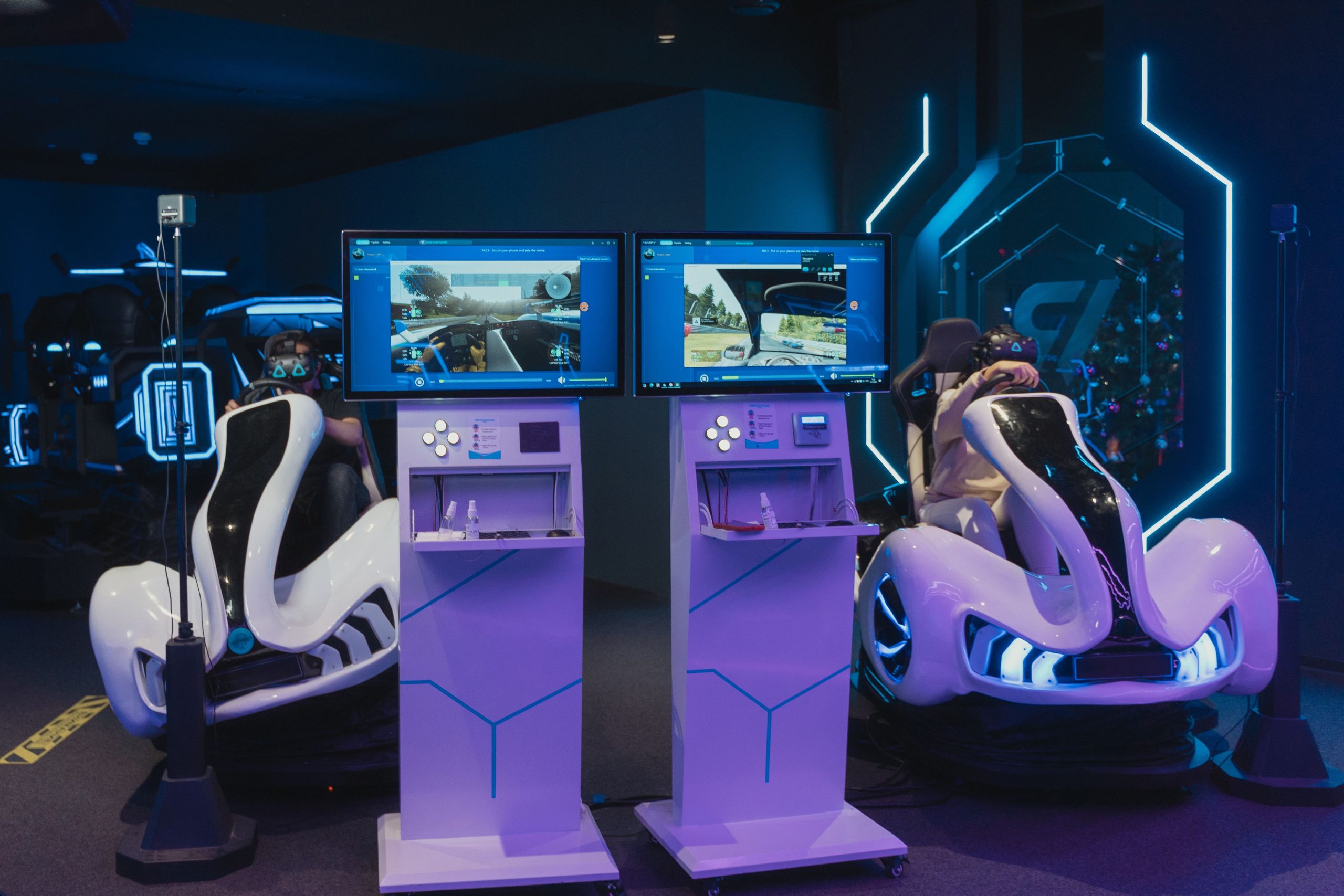 Joystick face Ă volant gaming