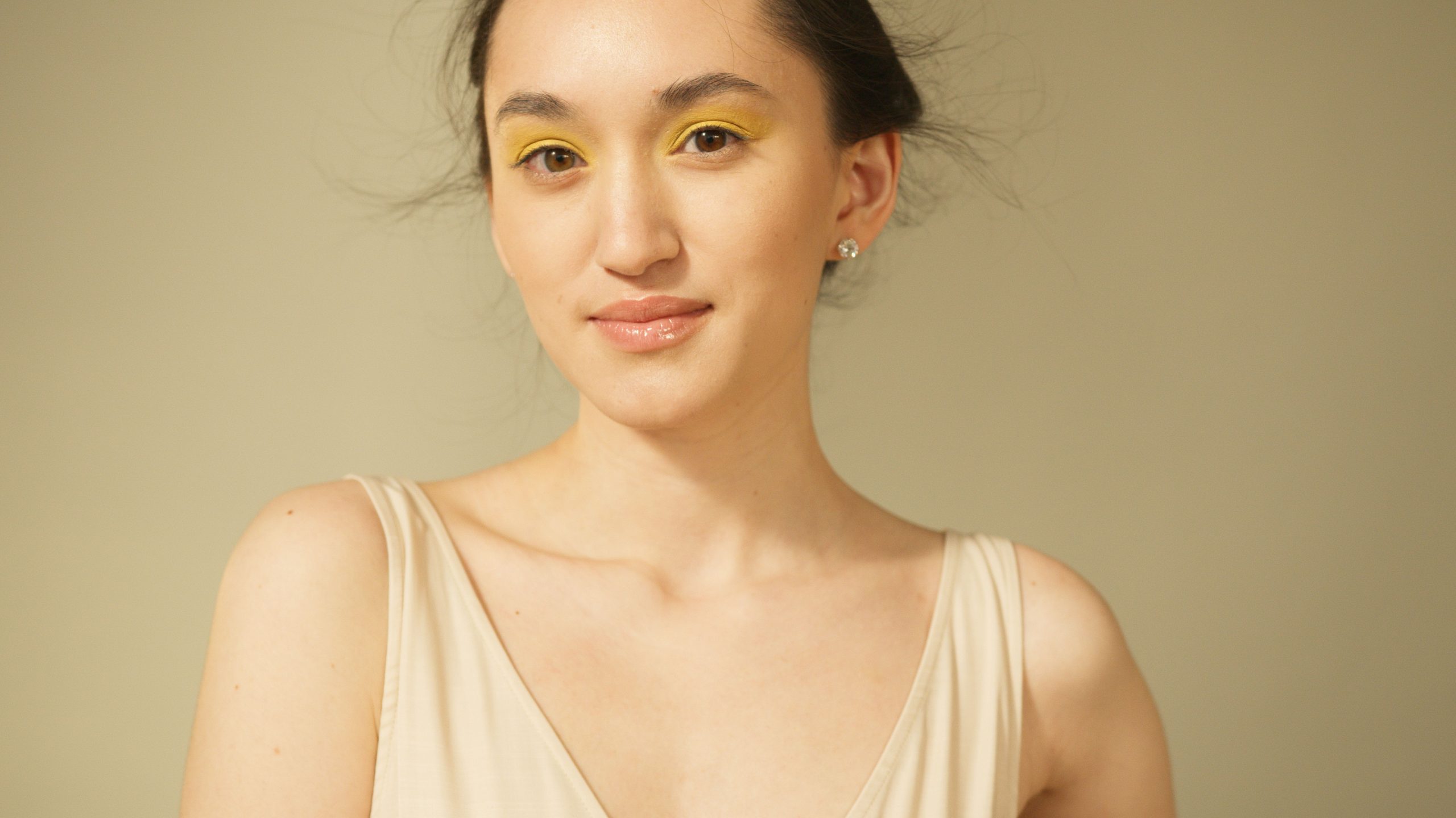 Maquillage naturel face à maquillage sophistiqué