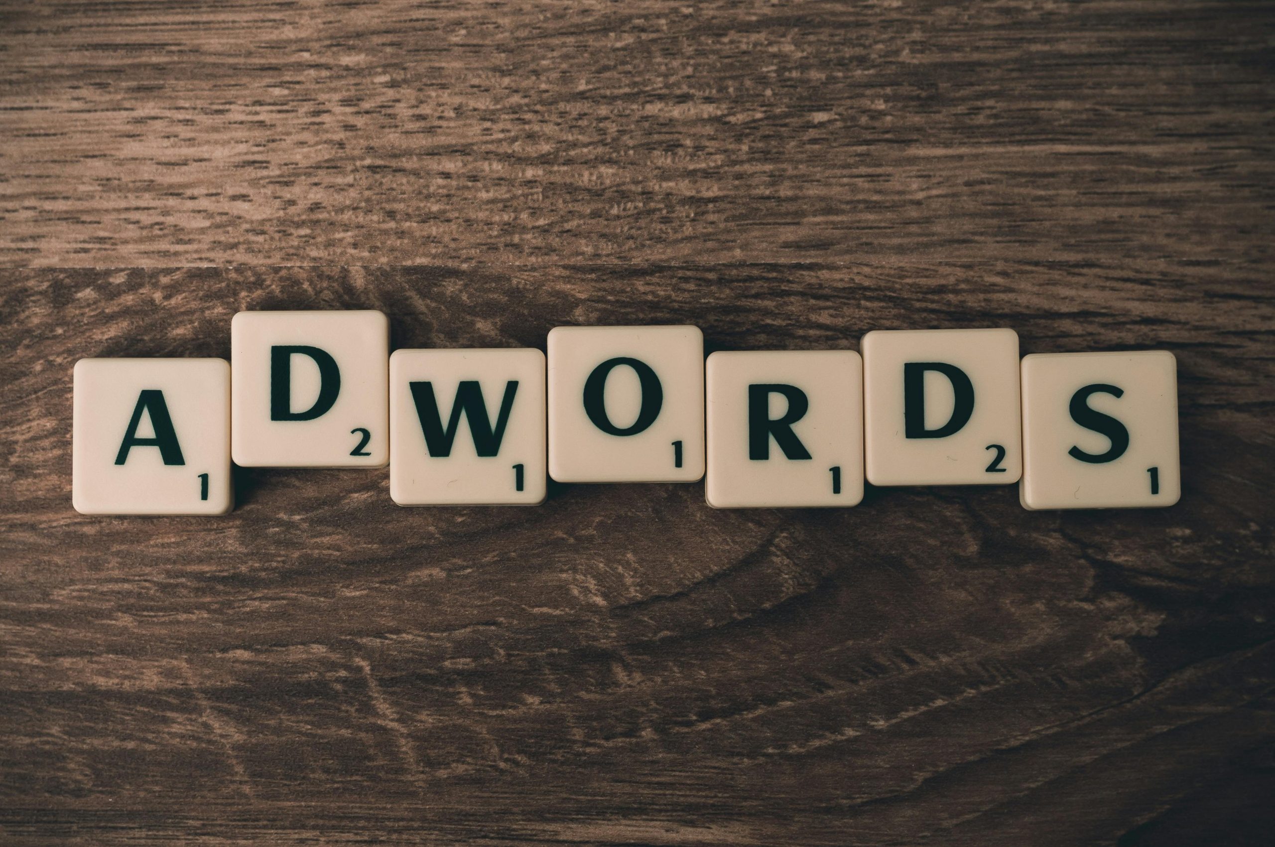 Marketing de contenu vs publicité payante