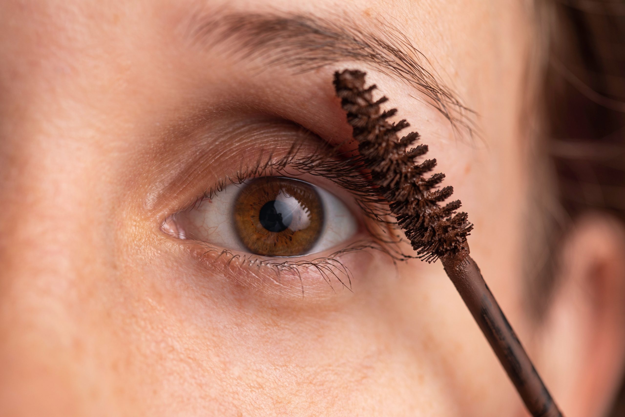 Mascara volume contre mascara allongeant