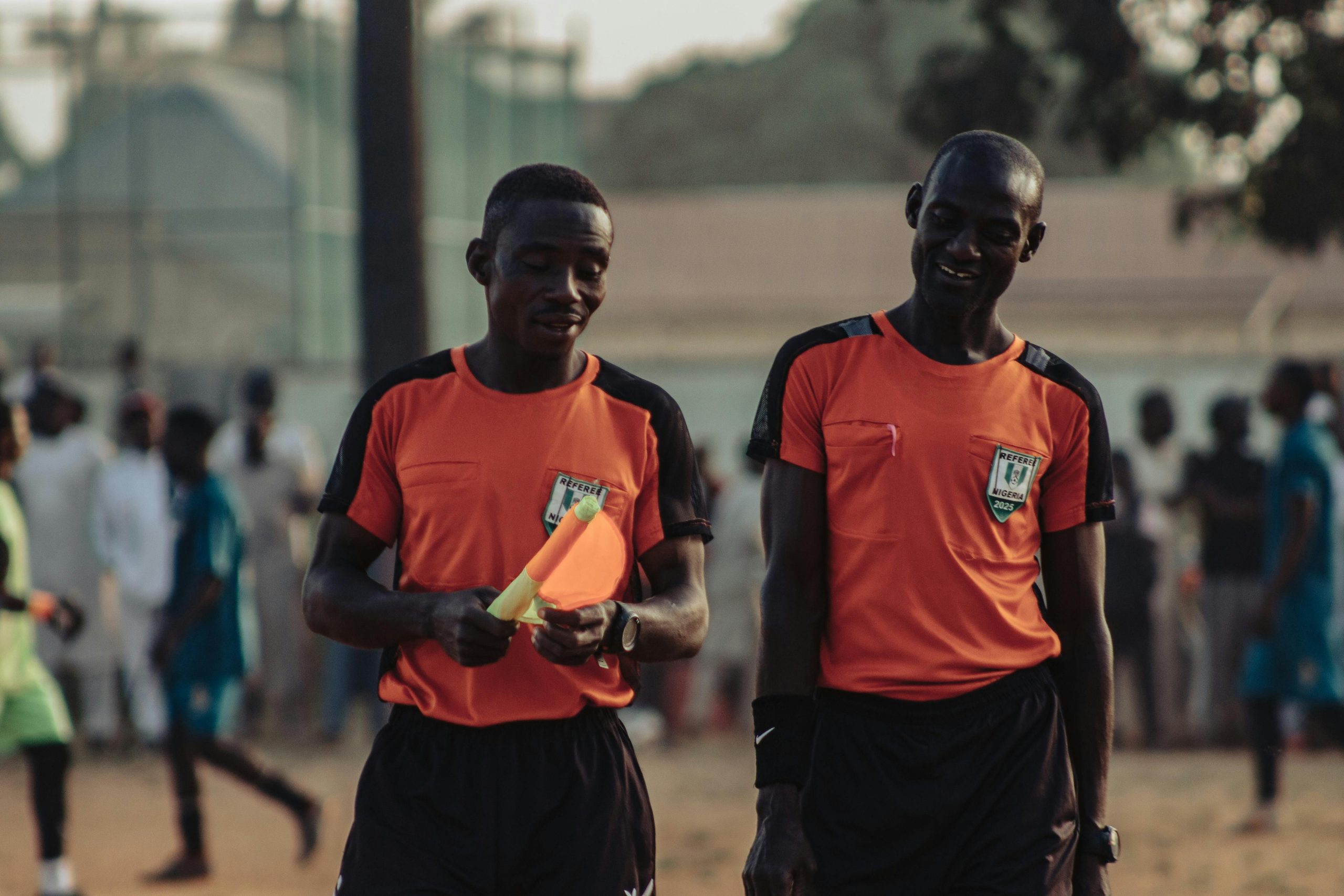 Match amical face à compétition officielle