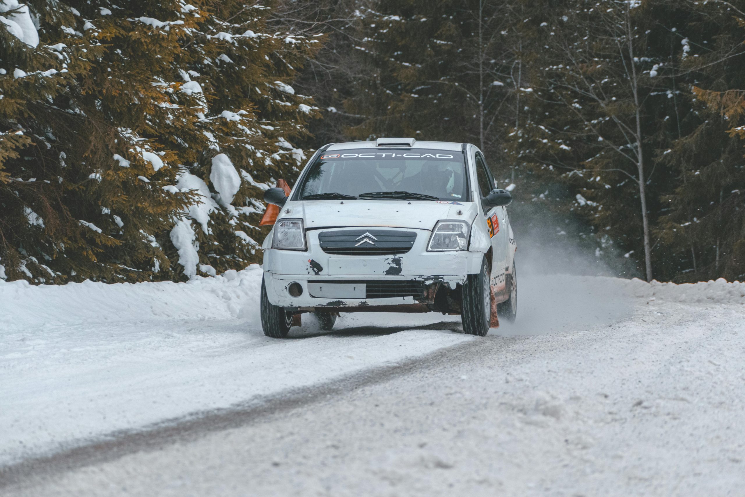 Peugeot face à Citroën