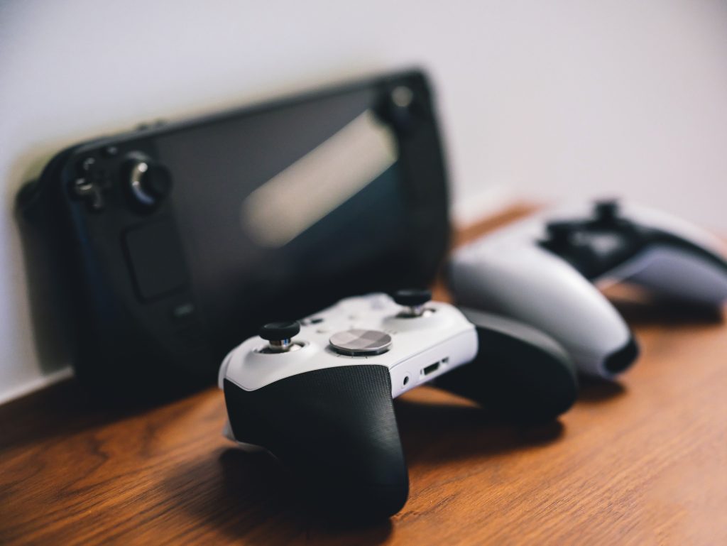 PlayStation Portal vs Steam Deck