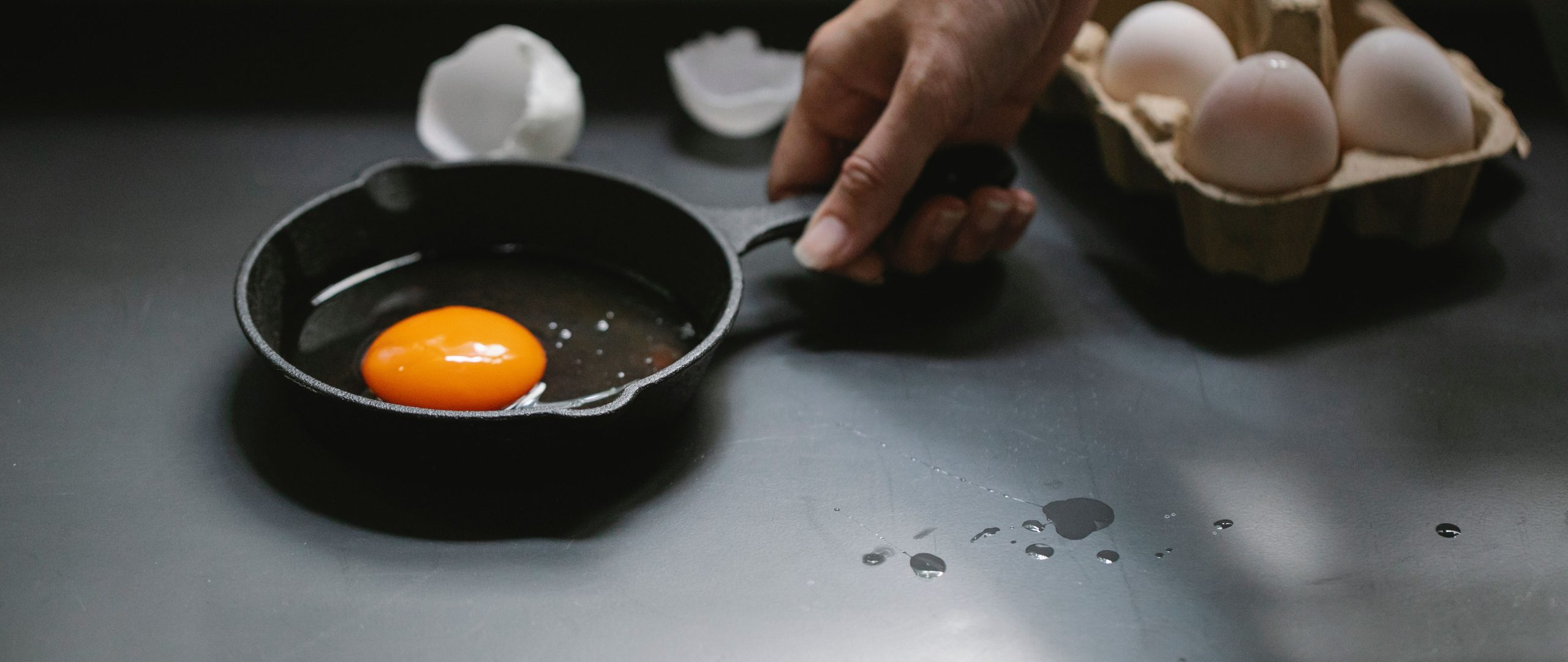 Poêle inox vs poêle fonte