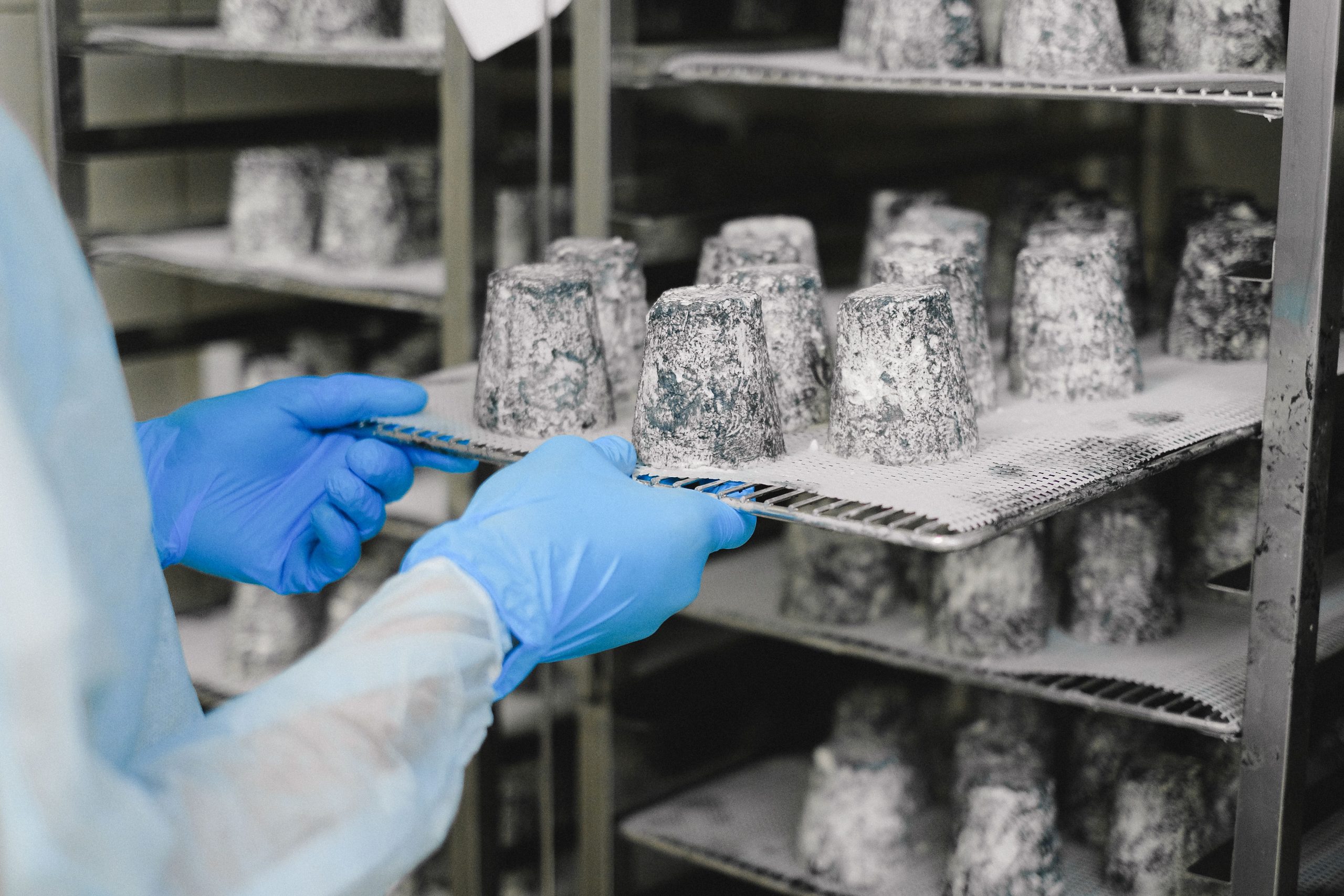 Produits artisanaux contre industriels