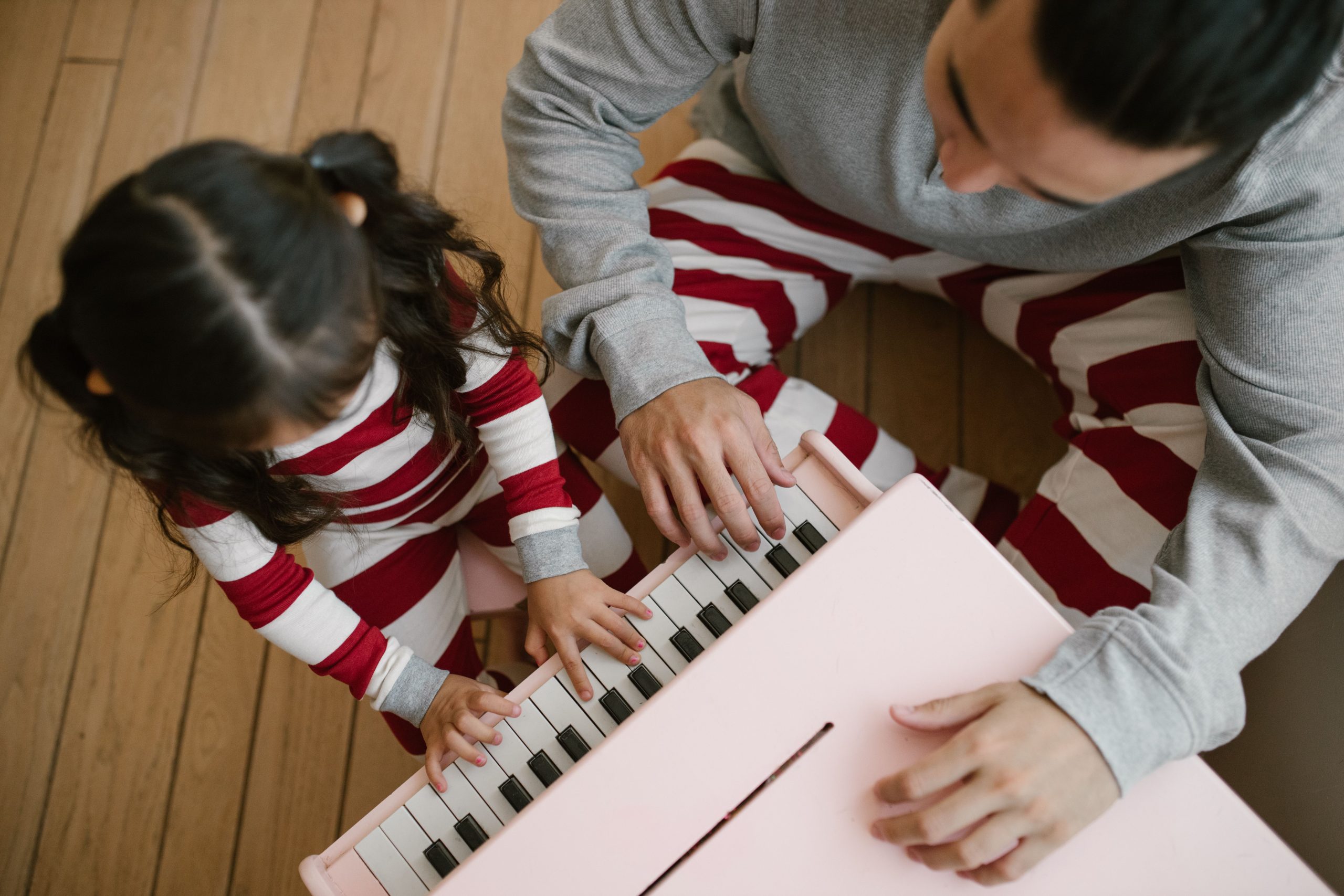 Pyjama une pièce contre pyjama deux pièces