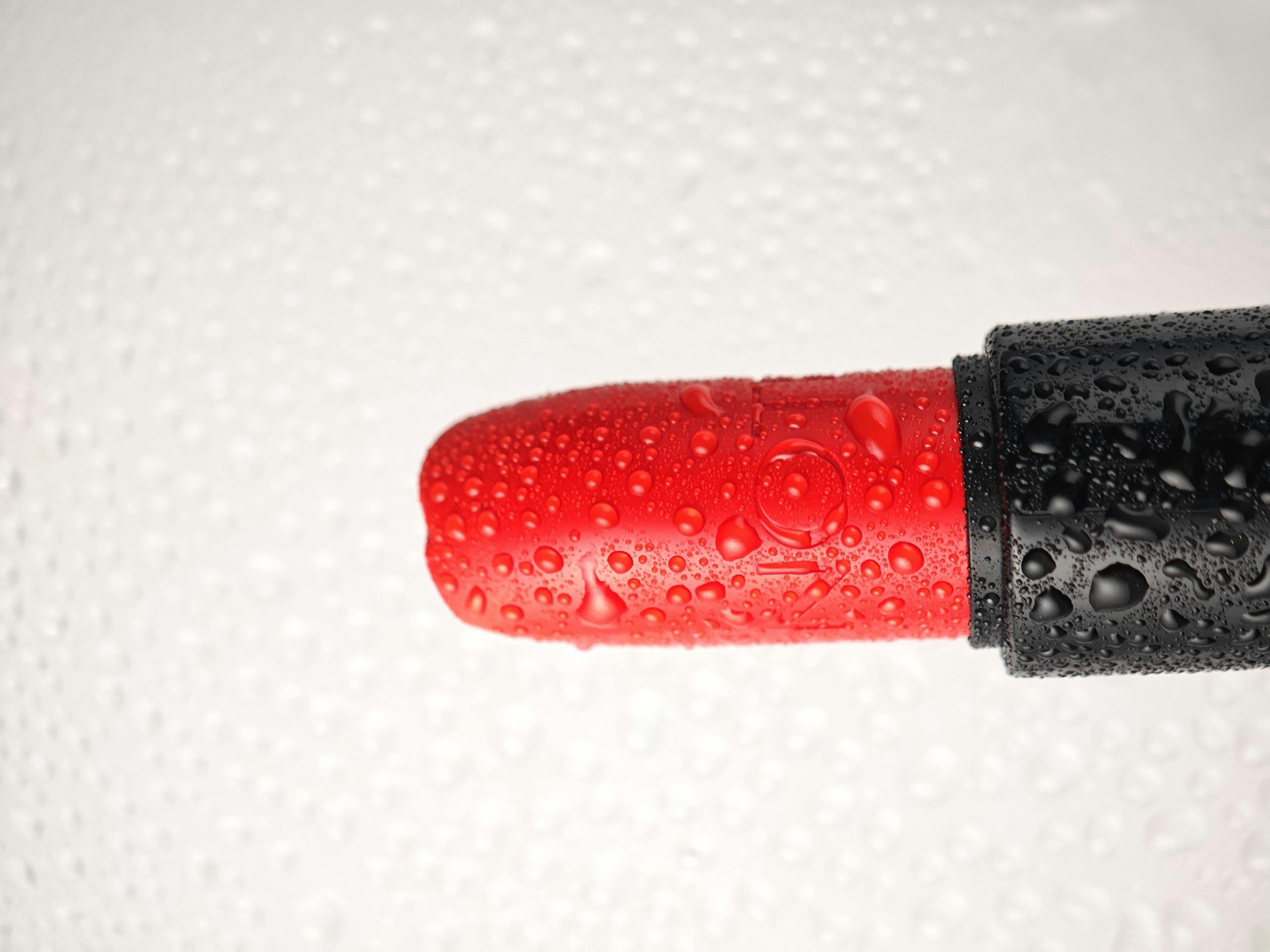 Rouge à lèvres longue tenue ou hydratant