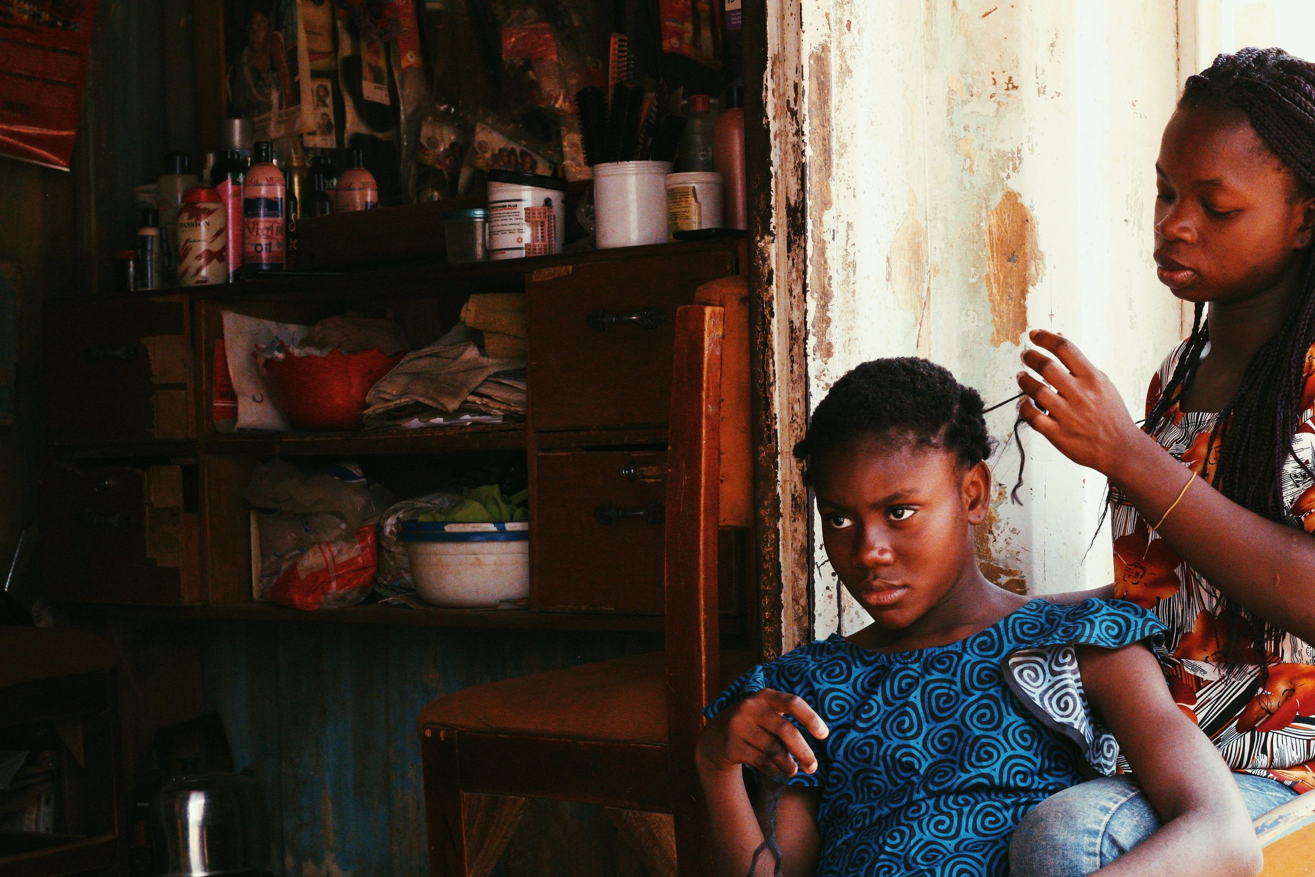 Salon de coiffure ou coiffure à domicile
