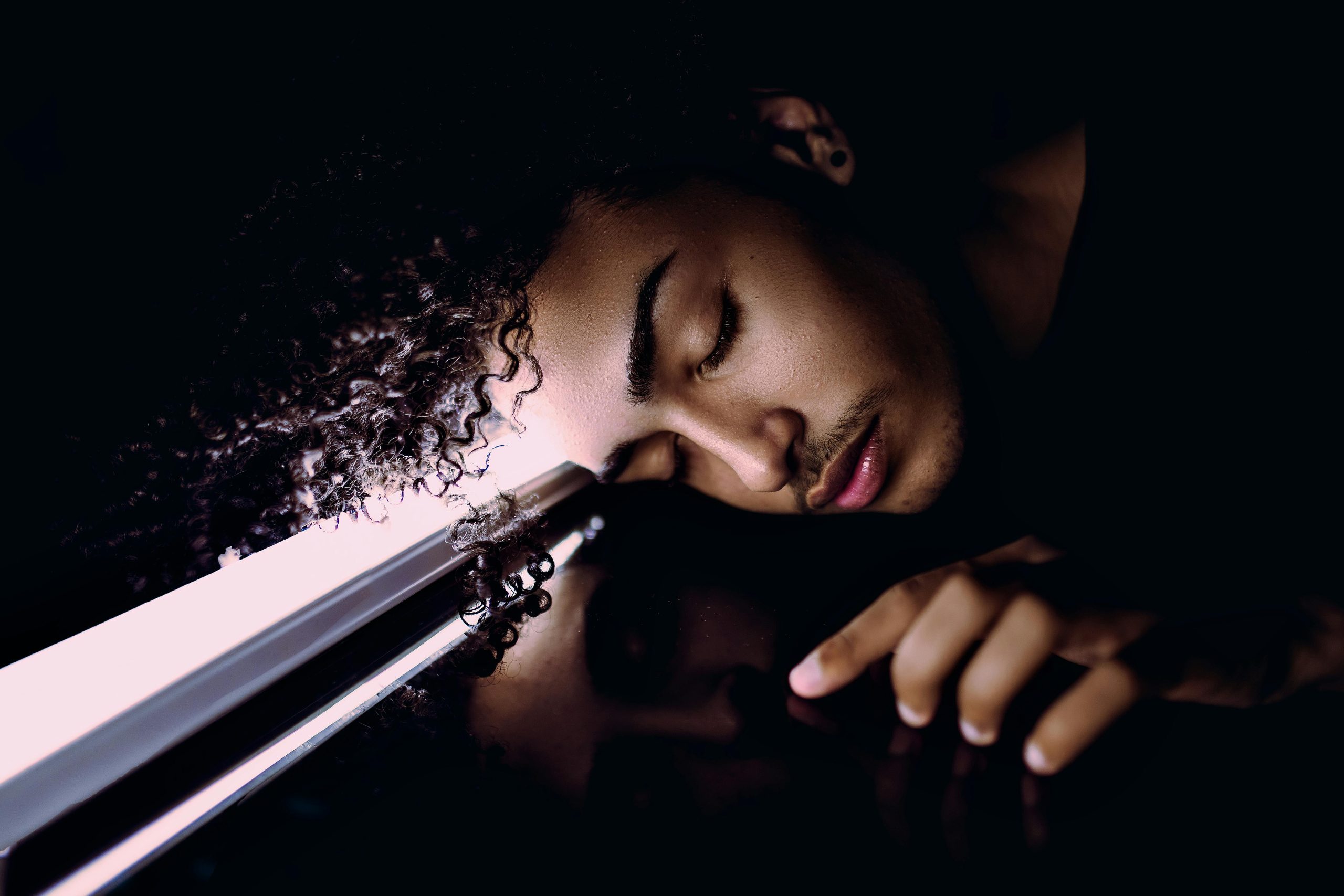 Sommeil avec lumière ou obscurité totale
