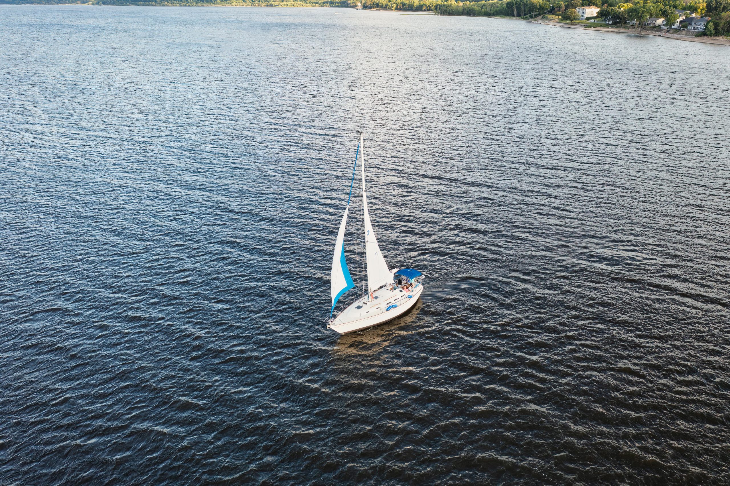 Voile légère ou voile de croisière